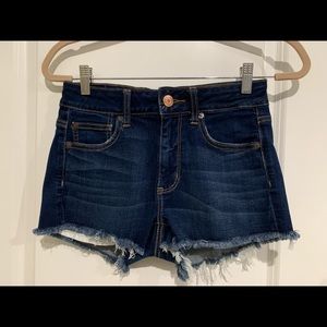 american eagle jean shorts. size 4
